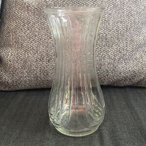 Vintage Gorgeous clear ribbed vase for your home, or office